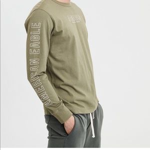 American eagle long sleeve graphic T-shirt green